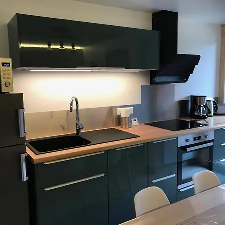 - 2 Pieces Renove - 4 Personnes - Proche Centre - Menage Inclus