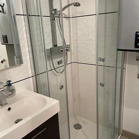 Apartmán - 2 Pieces Renove - 4 Personnes - Proche Centre - Menage Inclus *